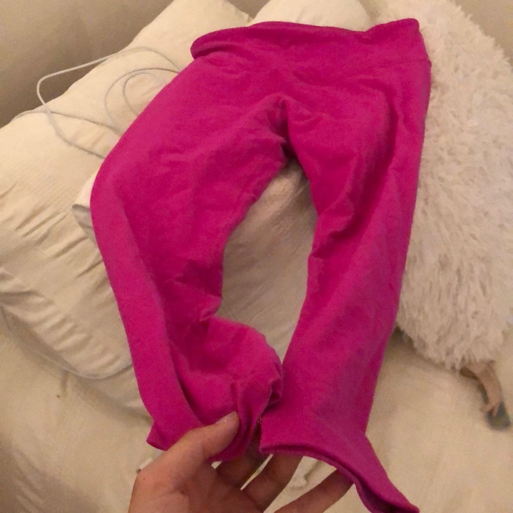 Cropped hot pink lululemon leggings size 4